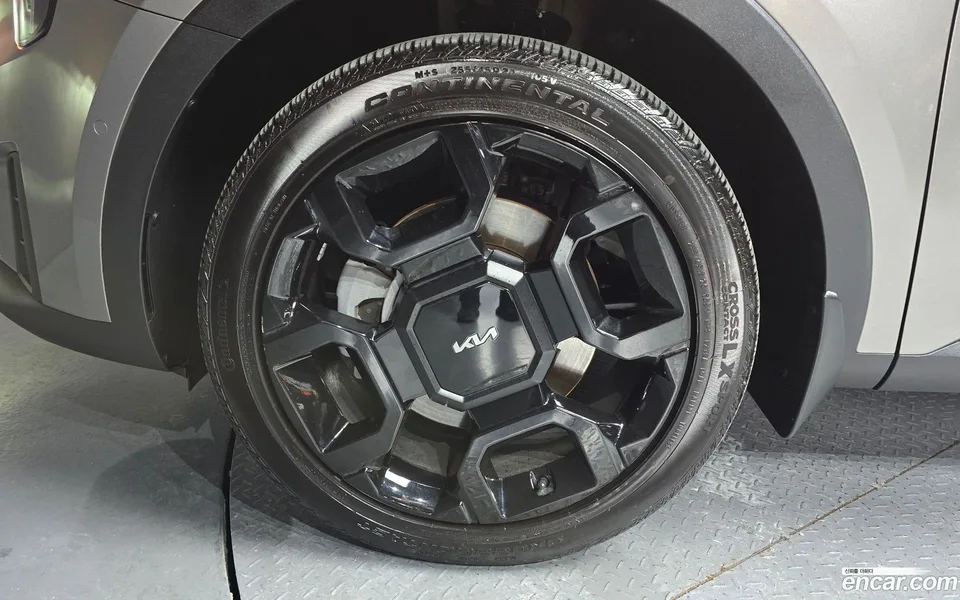 Kia Sorento 2.5T 2WD 2024 — thumbnail 2