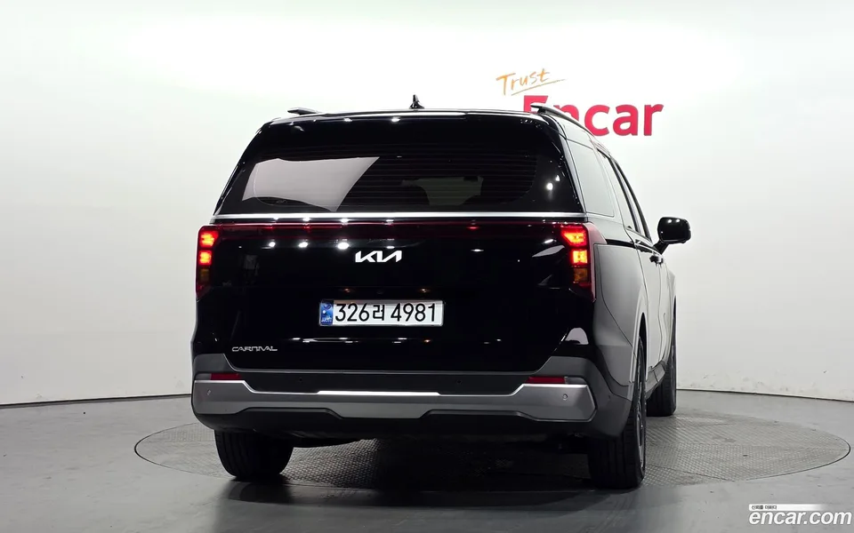 Kia Carnival 9 2024 — thumbnail 4
