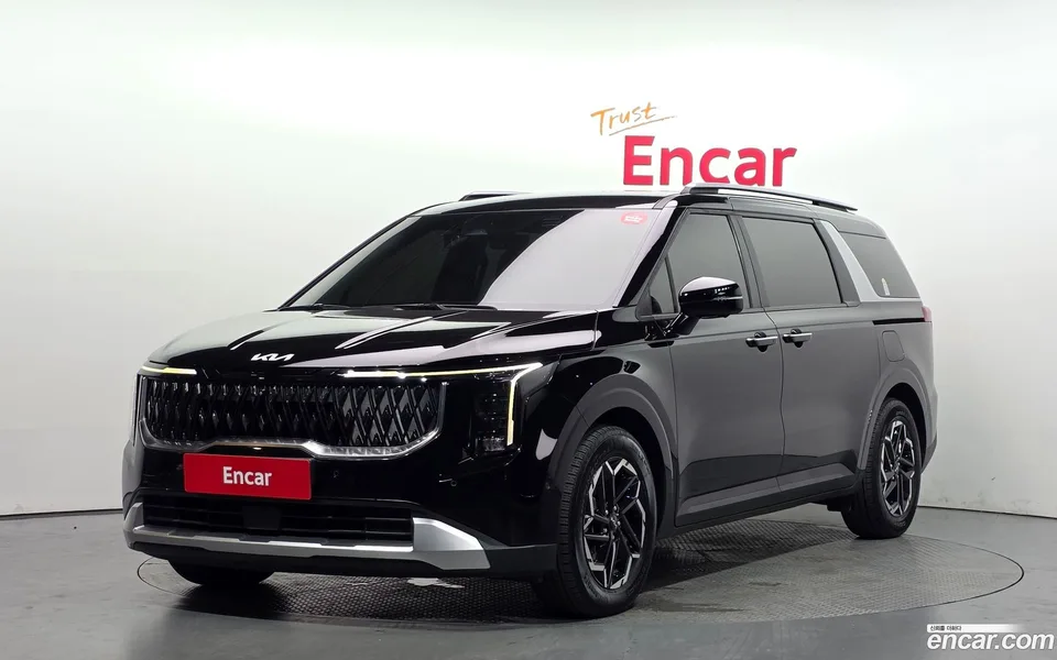 Kia Carnival 9 2024 — photo 1, buy with delivery to Moscow