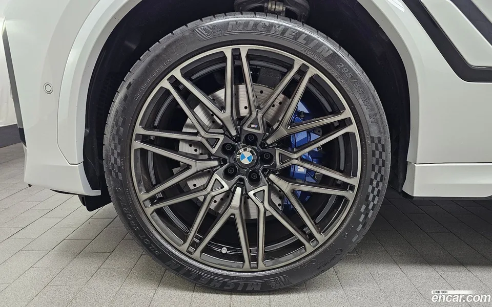 BMW X6 M 4.4 2025 — thumbnail 2