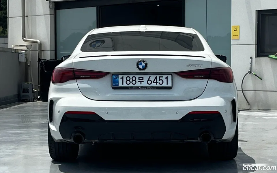 BMW 4 Series 420i M 2025 — thumbnail 4