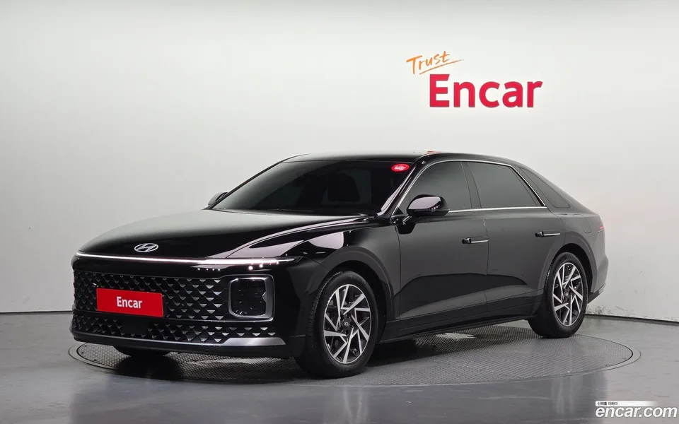 Hyundai Grandeur 2.5 2WD 2023 — photo 1, buy with delivery to Moscow