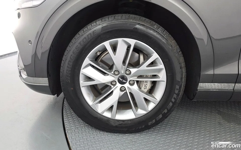 Genesis GV70 2.5T 2WD 2025 — thumbnail 5