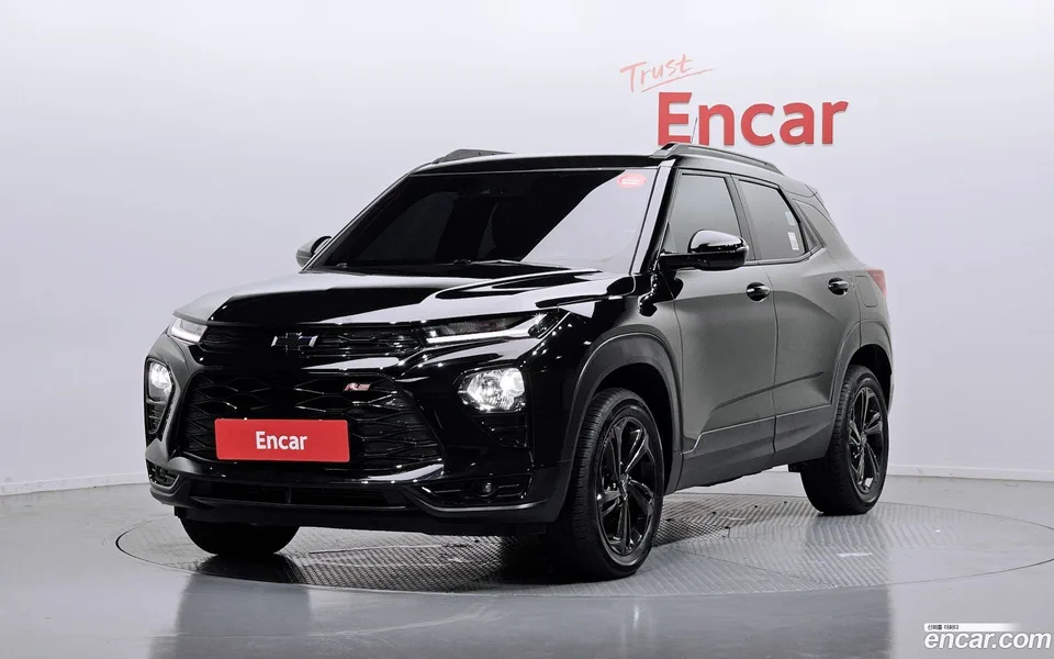 Chevrolet Trailblazer 1.3 4WD 2023 — photo 1, buy with delivery to Moscow