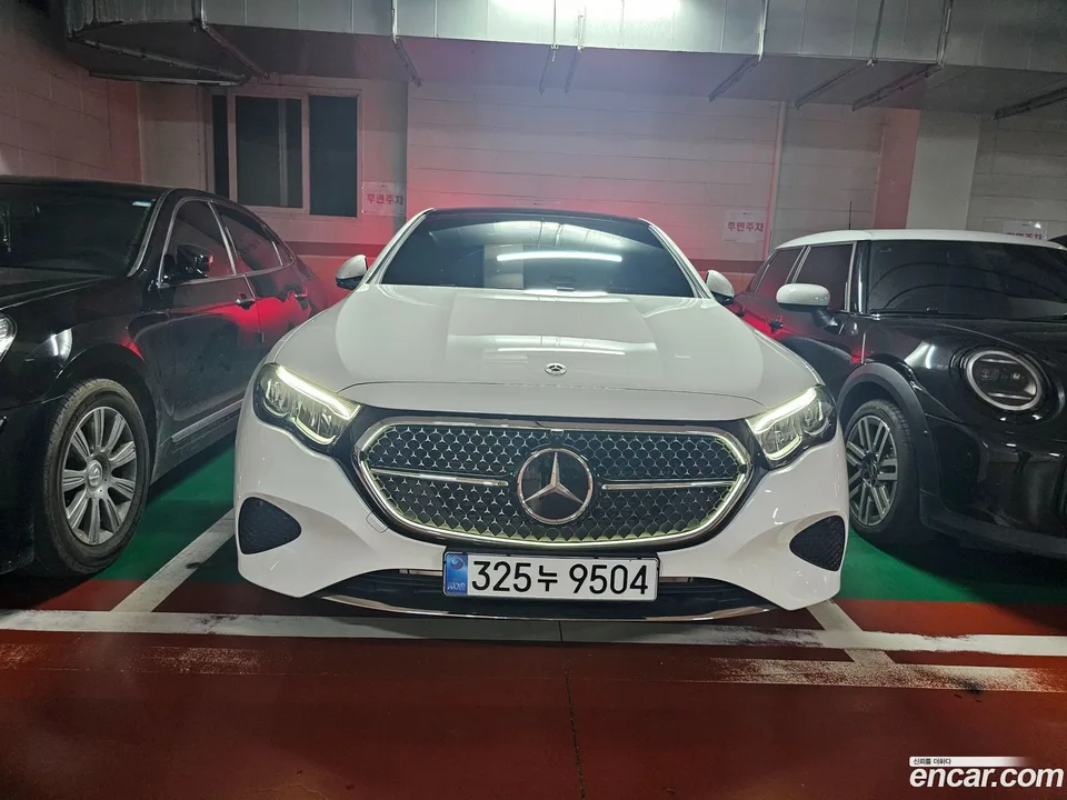 Mercedes-Benz E-Class E200 2025 — thumbnail 5