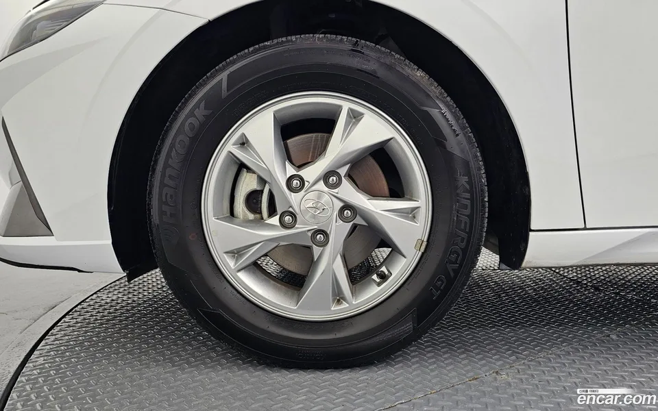 Hyundai Avante 1.6 2023 — thumbnail 2