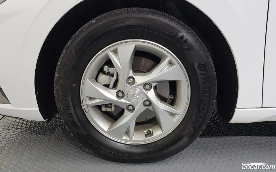 Hyundai Avante 1.6 2023 — thumbnail 2