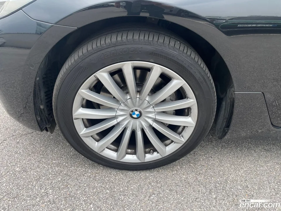 BMW 6 Series GT 630i xDrive 2023 — thumbnail 2