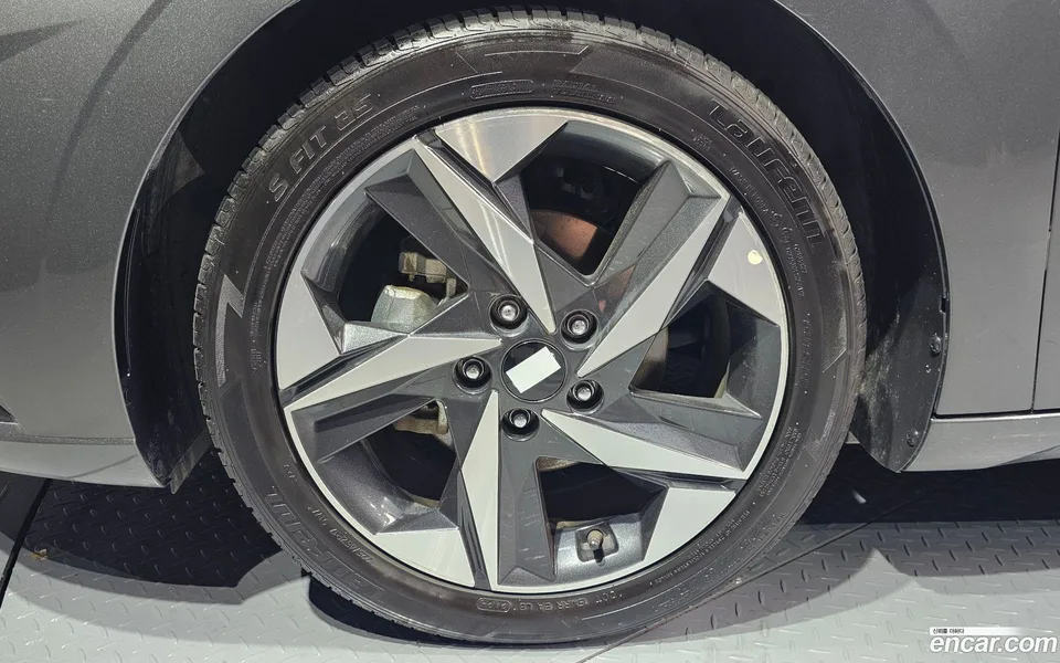 Hyundai Avante Hybrid 2022 — миниатюра 2
