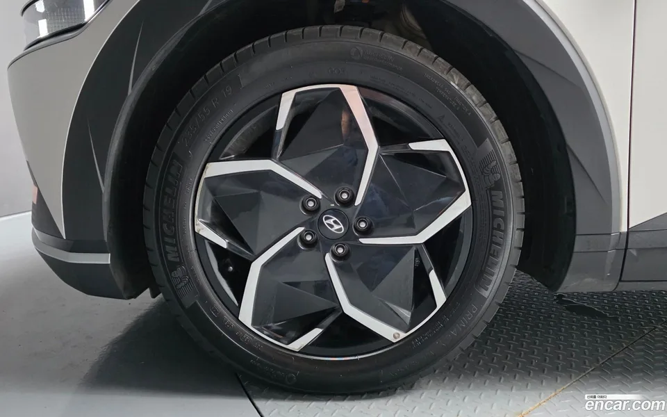 Hyundai Ioniq 5 AWD 2023 — thumbnail 2