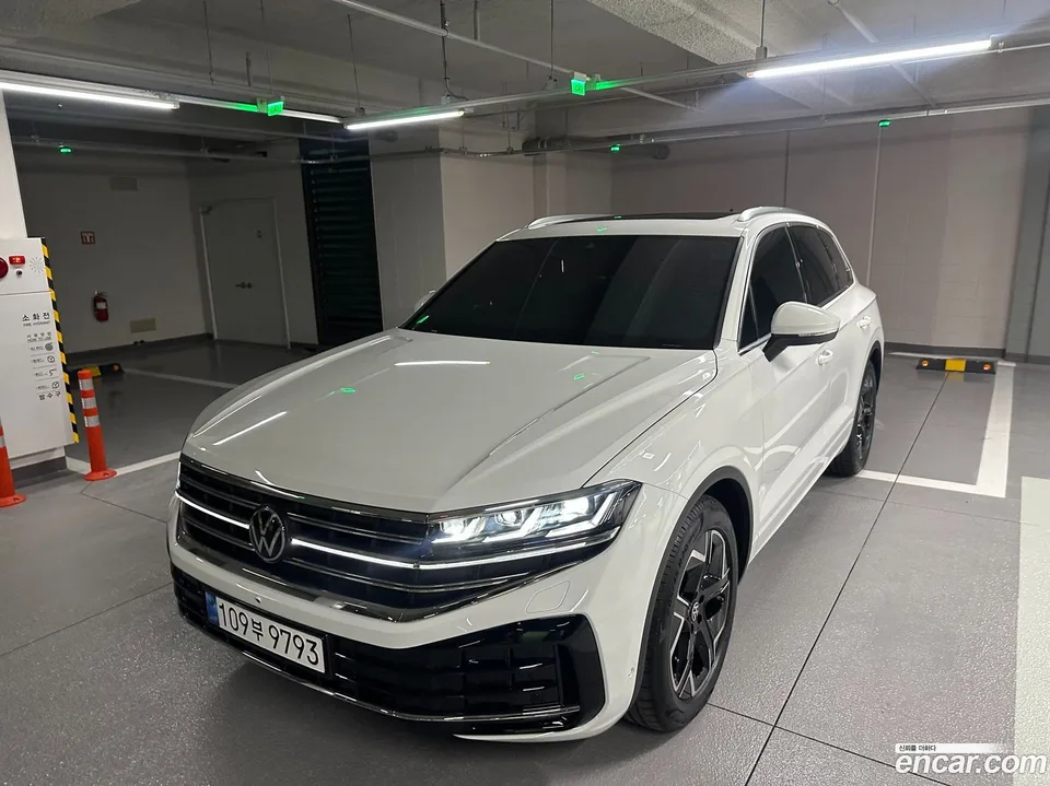 Volkswagen Touareg 3.0 TDI 2026 — photo 1, buy with delivery to Moscow
