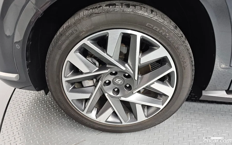Hyundai SantaFe 2.5T 2WD 2023 — thumbnail 2