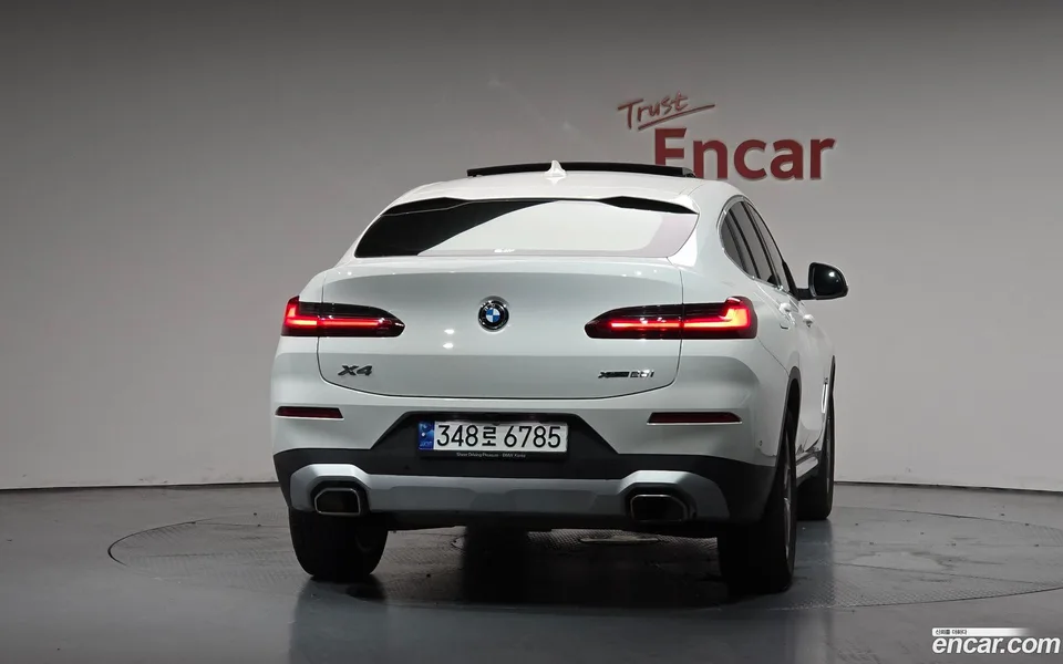 BMW X4 xDrive20i xLine 2023 — thumbnail 4