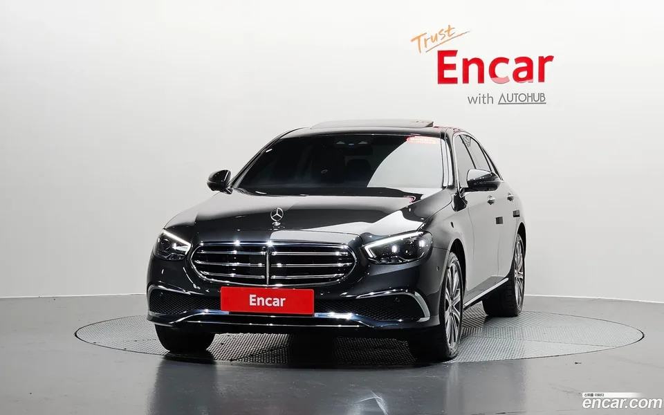 Mercedes-Benz E-Class E350 4MATIC 2023 — thumbnail 3