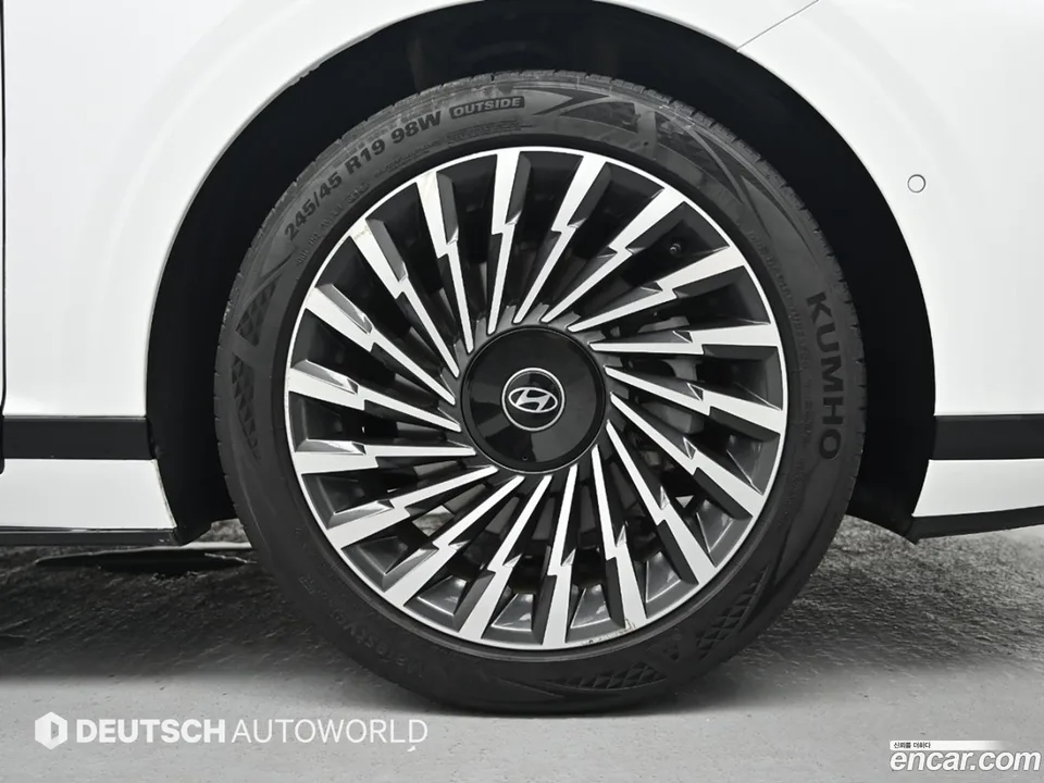 Hyundai Grandeur 2.5 2WD 2023 — thumbnail 2