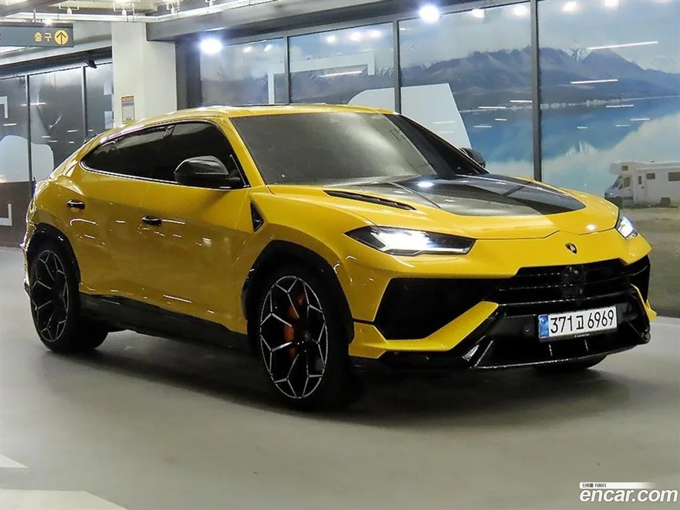 Lamborghini Urus 4.0 V8 2024 — photo 1, buy with delivery to Moscow
