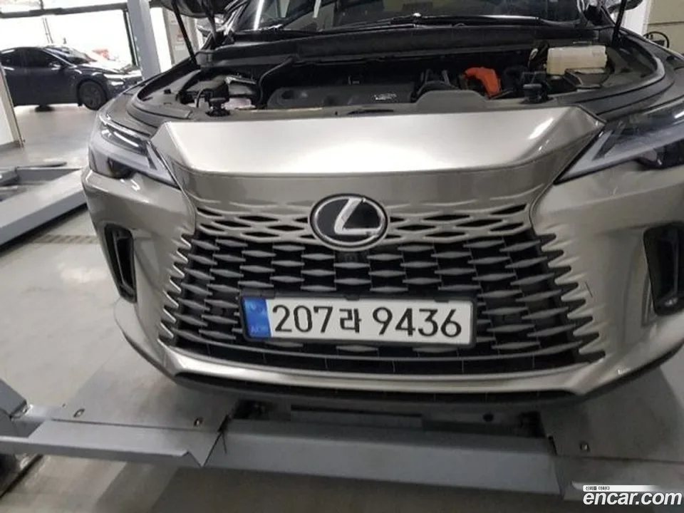 Lexus RX 350h 2025 — photo 1, buy with delivery to Moscow