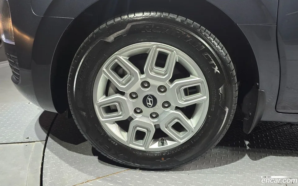 Hyundai Staria 11 2024 — миниатюра 2