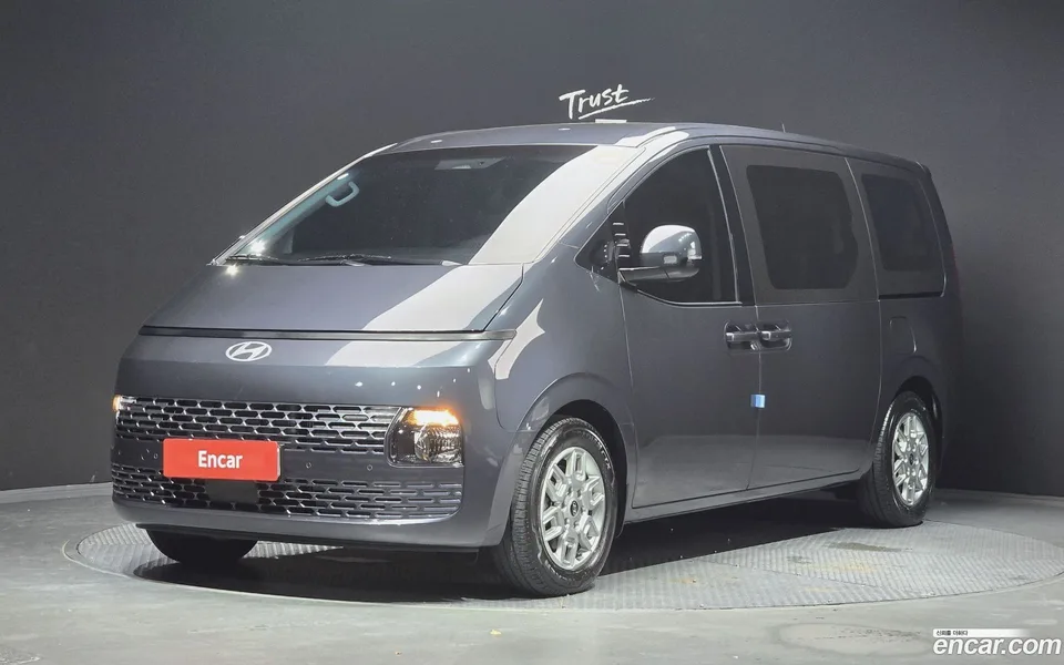 Hyundai Staria 11 2024 — фото 1, купить с доставкой в Москву