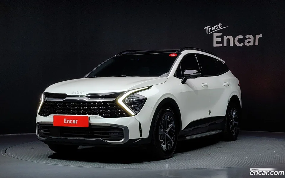 Kia Sportage Hybrid 2WD 2022 — фото 1, купить с доставкой в Москву