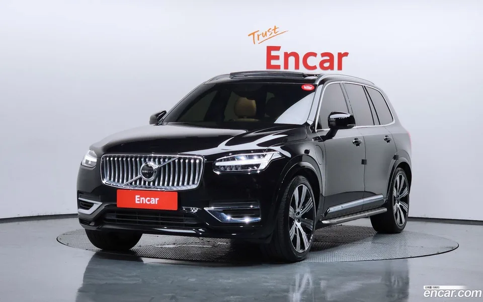 Volvo XC90 T8 2022 — photo 1, buy with delivery to Moscow
