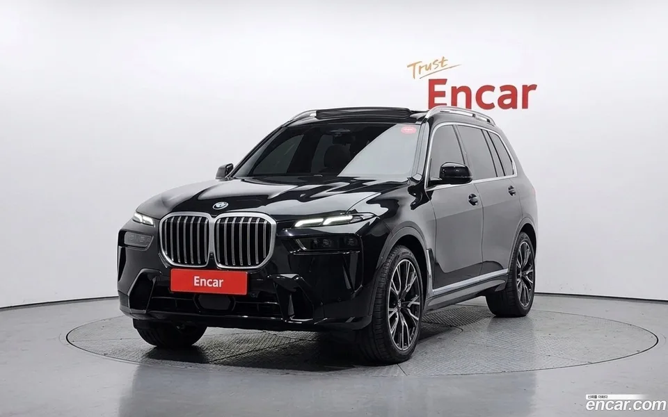 BMW X7 xDrive 40i M 6 2025 — thumbnail 3