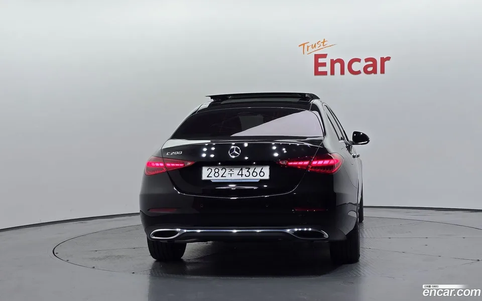 Mercedes-Benz C-Class C200 2025 — thumbnail 4