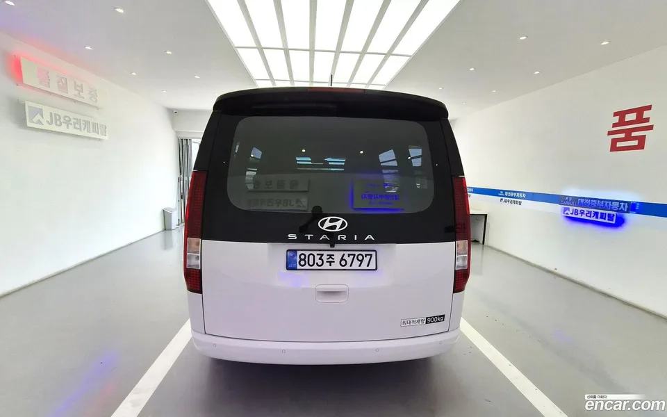 Hyundai Staria 3 2025 — thumbnail 2