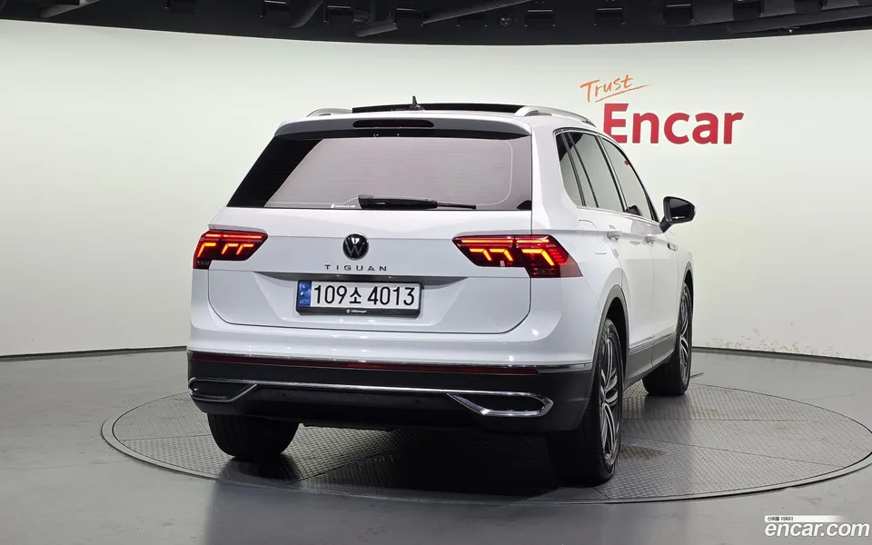 Volkswagen Tiguan 2.0 TDI 2023 — thumbnail 4