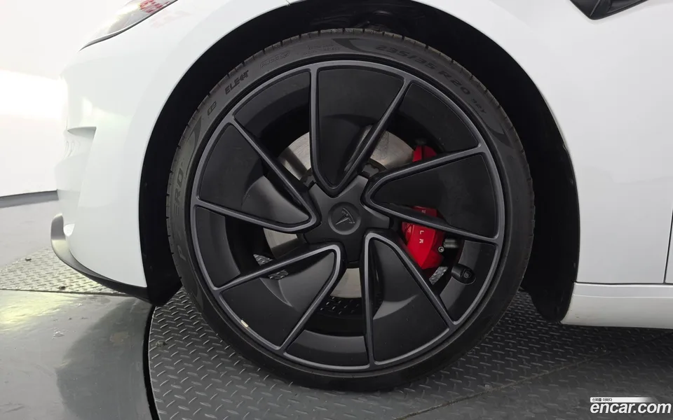 Tesla Model 3 AWD 2026 — миниатюра 2