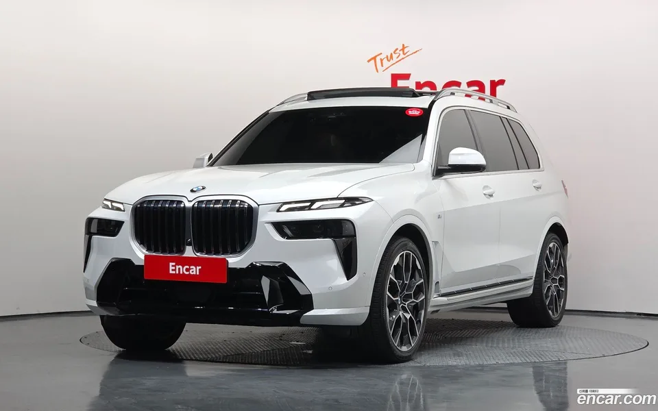 BMW X7 xDrive 40i M 6 2024 — photo 1, buy with delivery to Moscow