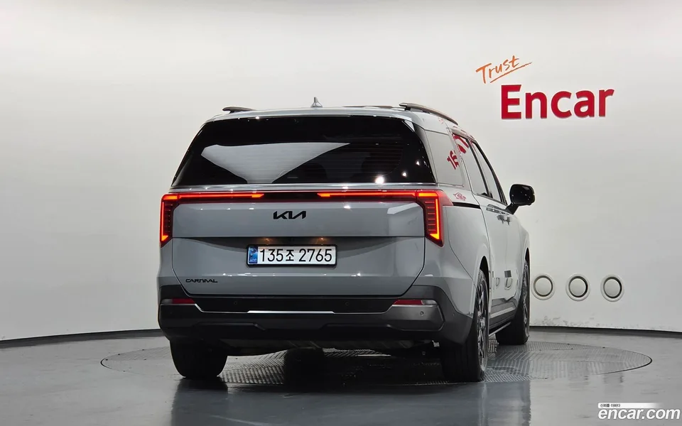 Kia Carnival 9 2024 — thumbnail 4
