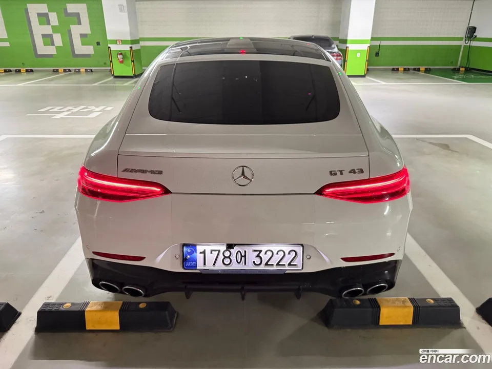 Mercedes-Benz AMG GT 4 43 4MATIC+ 2023 — thumbnail 4