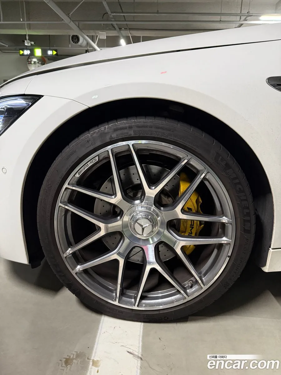 Mercedes-Benz AMG GT 4 43 4MATIC+ 2023 — thumbnail 5