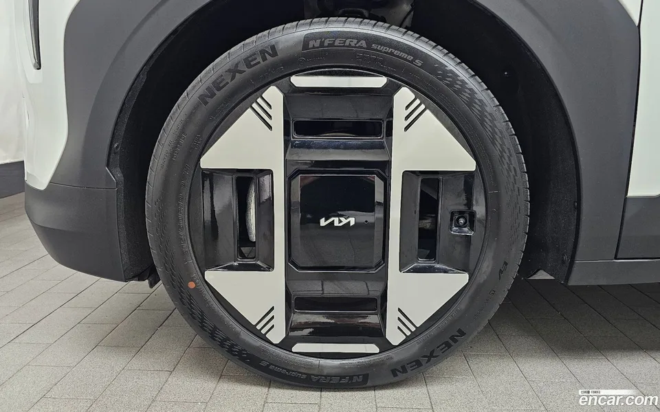 Kia EV3 2WD 2025 — thumbnail 2