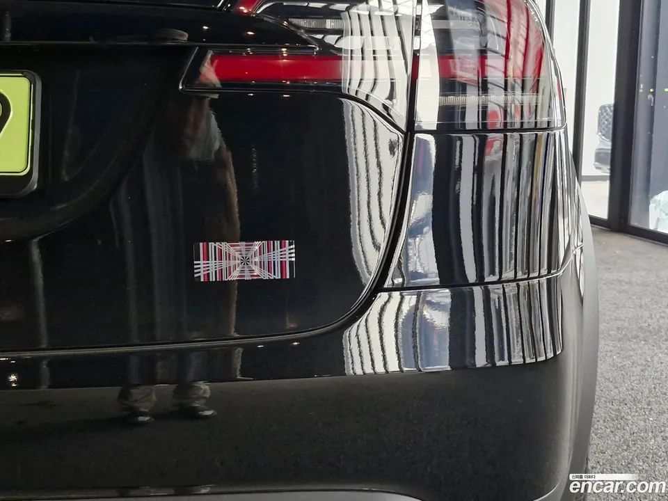 Tesla Model X 2026 — thumbnail 2