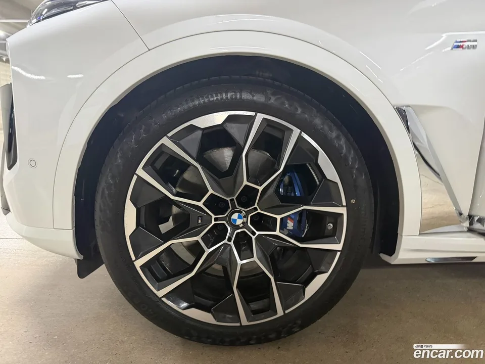 BMW X7 xDrive 40i M 6 2025 — thumbnail 2