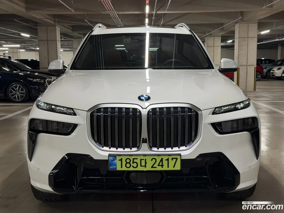 BMW X7 xDrive 40i M 6 2025 — thumbnail 3