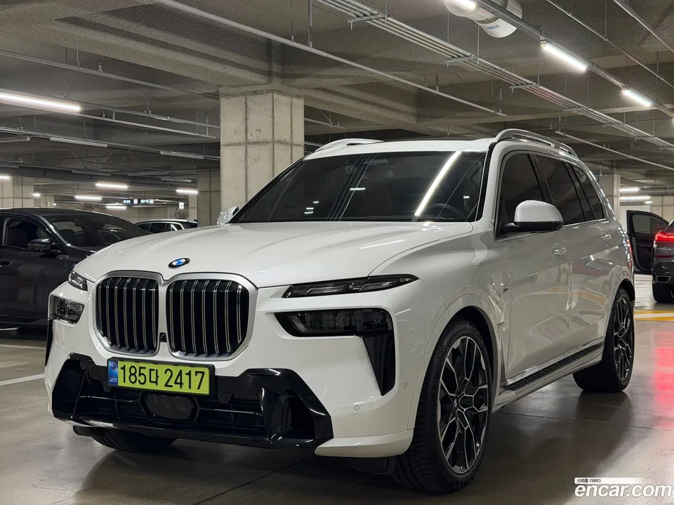 BMW X7 xDrive 40i M 6 2025 — photo 1, buy with delivery to Moscow