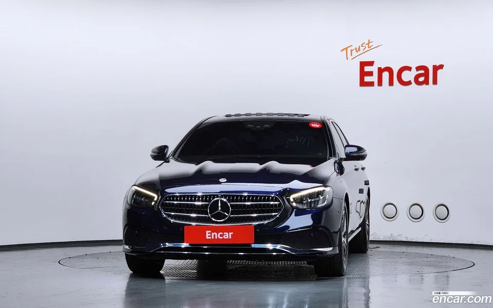 Mercedes-Benz E-Class E250 2022 — thumbnail 3