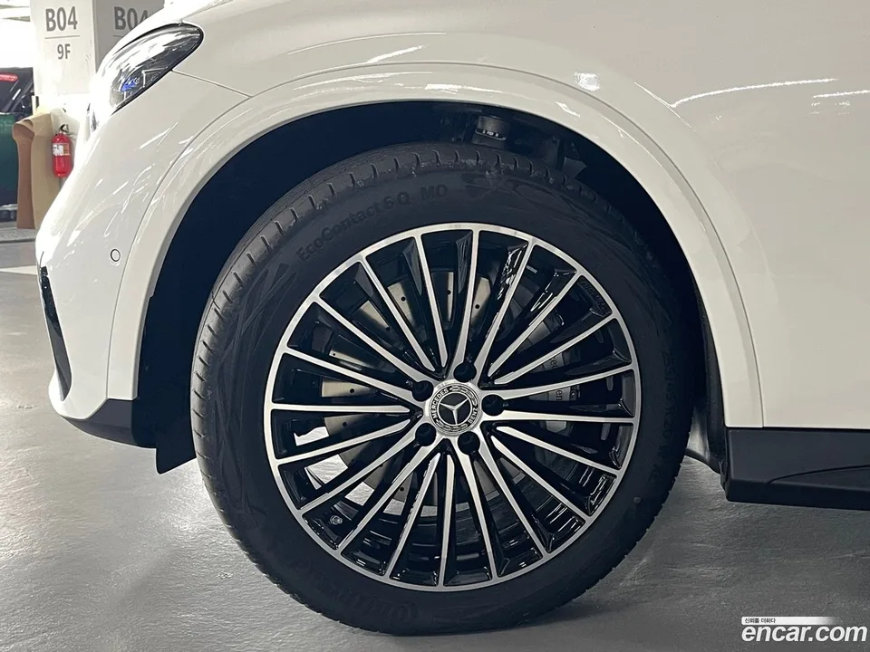 Mercedes-Benz GLC-Class GLC300 4MATIC 2026 — thumbnail 3