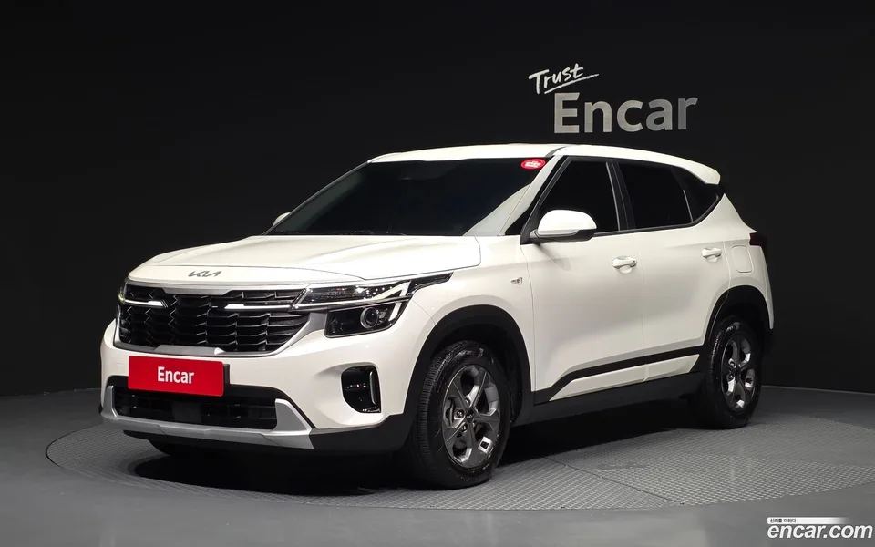 Kia Seltos 1.6 2WD 2024 — photo 1, buy with delivery to Moscow