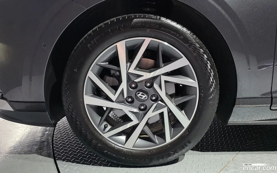 Hyundai Grandeur 2.5 2WD 2023 — thumbnail 5