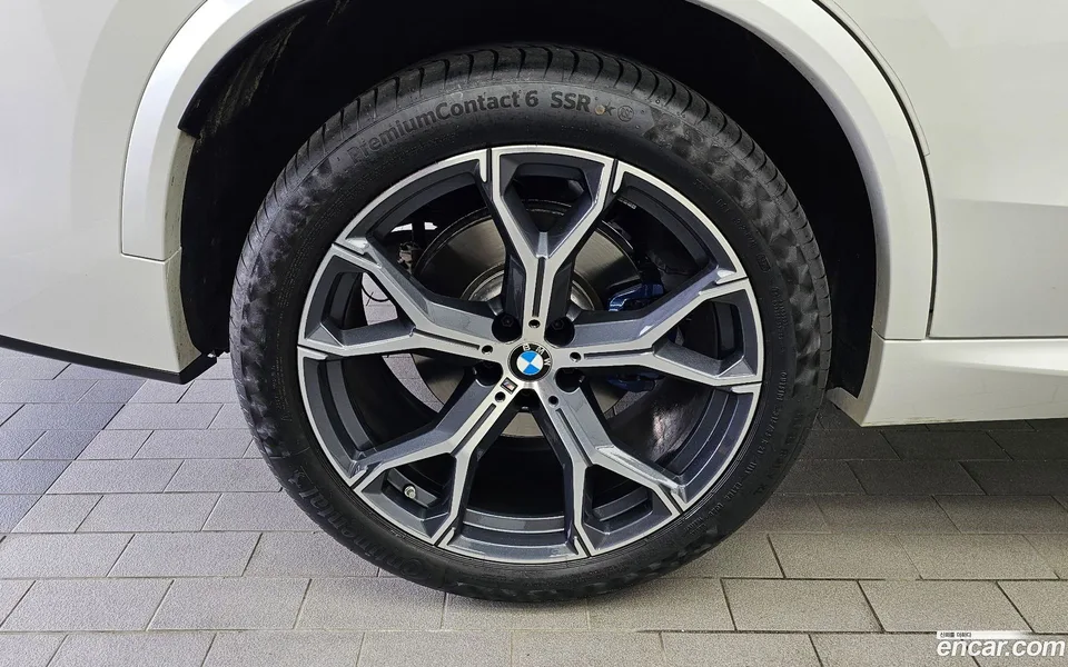 BMW X5 xDrive 40i M 2025 — thumbnail 5