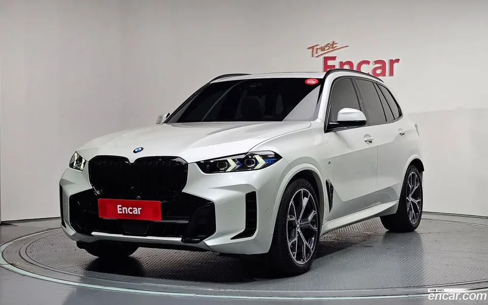 BMW X5 xDrive 40i M 2025 — photo 1, buy with delivery to Moscow