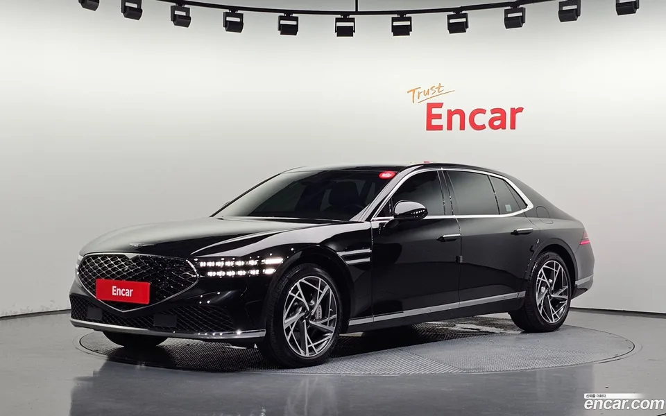 Genesis G90 3.5 AWD 2023 — photo 1, buy with delivery to Moscow