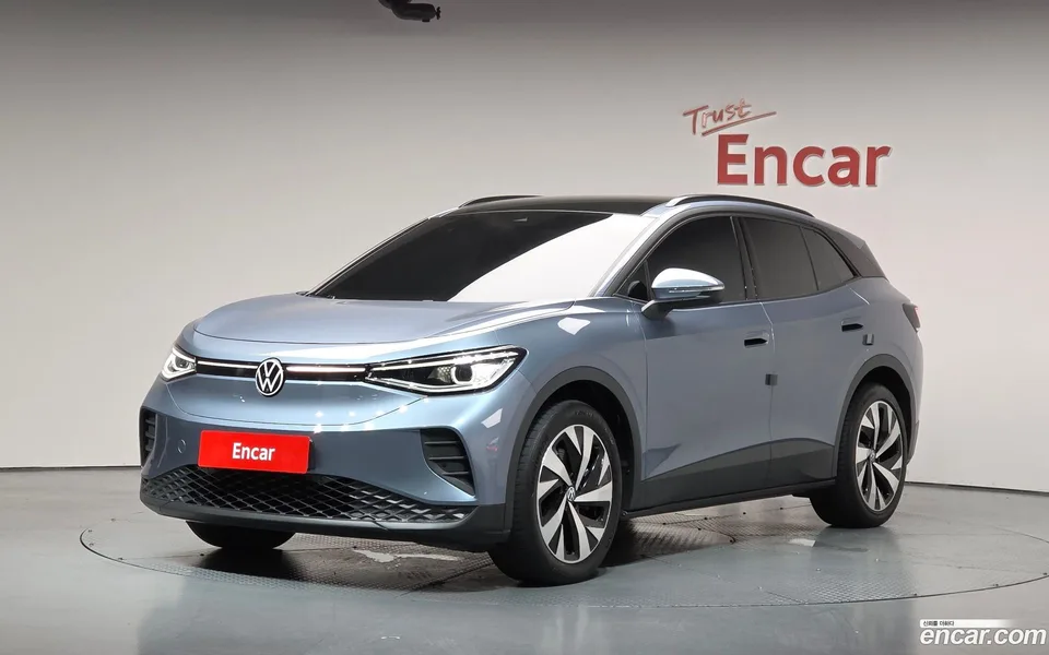 Volkswagen ID.4 2023 — photo 1, buy with delivery to Moscow