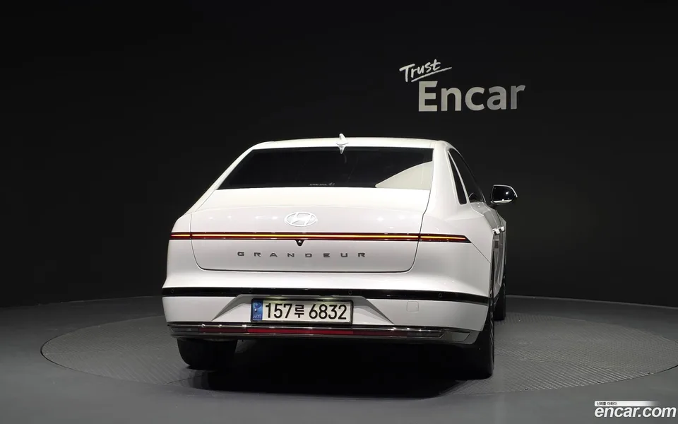 Hyundai Grandeur Hybrid 2023 — thumbnail 4