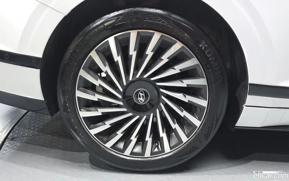 Hyundai Grandeur Hybrid 2023 — thumbnail 5