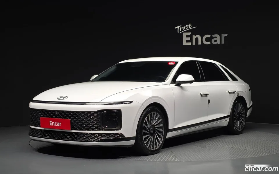 Hyundai Grandeur Hybrid 2023 — photo 1, buy with delivery to Moscow